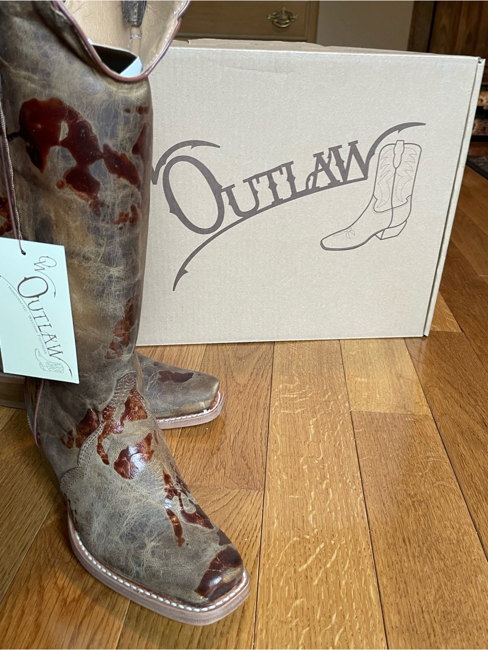 Outlaw Western Cowboy Boots in Distressed Brown Leather